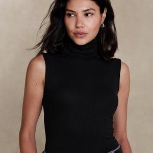 NWT Banana Republic Sleeveless Turtle Neck XS in Black